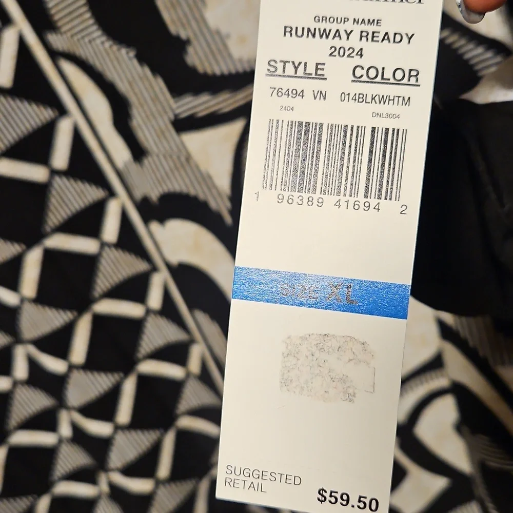 Alfred Dunner Floral Geometric Top - Picture 8 of 8